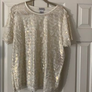 Gold and cream short sleeves top.